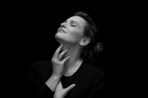 AINHOA ARTETA: «LOS CRÍTICOS MÁS SEVEROS SOMOS NOSOTROS MISMOS»